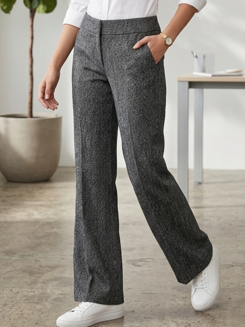 Express Editor Black and Gray Herringbone Editor Pants Size 4 R